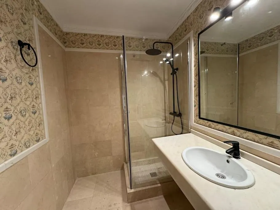 Apartment Sf Maravilloso Apartamento 3 Dormitorios Junto Muros Del Alcazar Seville Spain